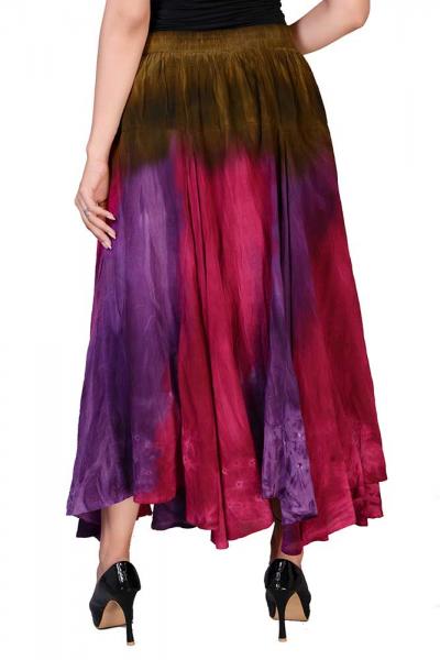 Farbenfroher Sommerrock im Batik-Retro-Style
