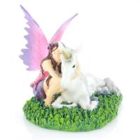 Naturfee mit Einhorn